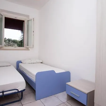 شقة Nuovo Trilocale Con Giardino, - S014